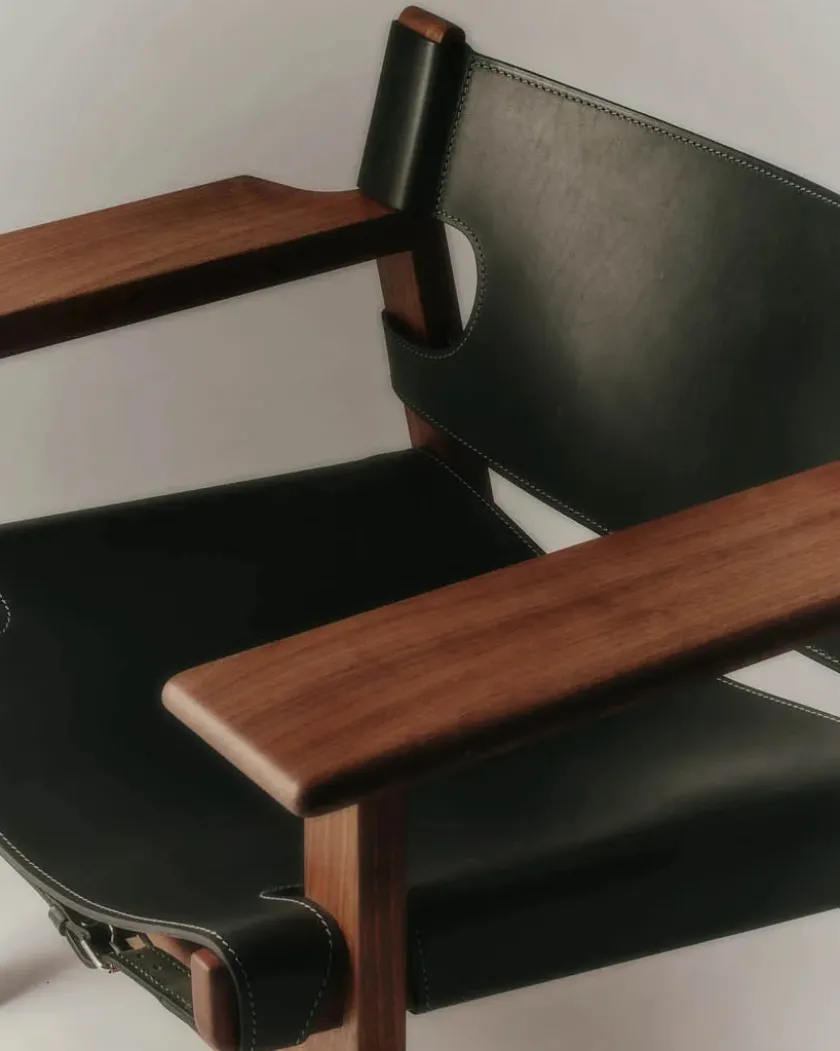 Fredericia Furniture Lænestole<Den Spanske Stol i sort læder, eg sort lak af Børge Mogensen