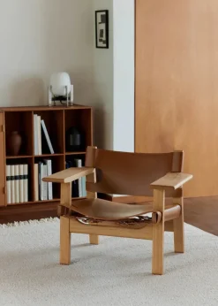 Fredericia Furniture Lænestole<Den Spanske Stol i sort læder, røget eg olie af Børge Mogensen