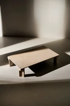 GUBI Sofaborde<Doric Coffee Table 140 x 80 cm, Neutral White Travertine fra