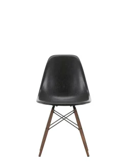 Vitra Spisebordsstole<Eames Fiberglass Chair DSW, mørkbejdset ahorn fra