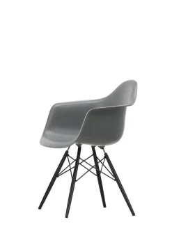 Vitra Spisebordsstole<Eames Plastic Armchair DAW, sortlakeret ahorntræ fra