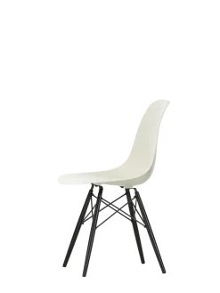 Vitra Spisebordsstole<Eames Plastic Side Chair DSW, sortlakeret ahorntræ fra