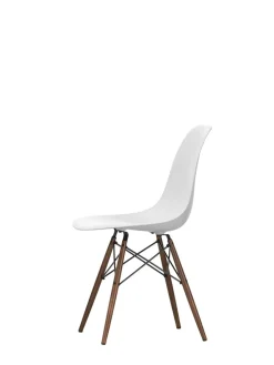 Vitra Spisebordsstole<Eames Plastic Side Chair DSW, mørkbejdset ahorntræ fra