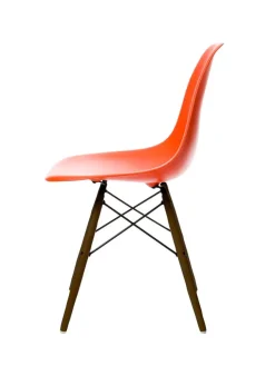 Vitra Spisebordsstole<Eames Plastic Side Chair DSW, mørkbejdset ahorntræ fra