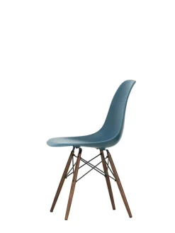 Vitra Spisebordsstole<Eames Plastic Side Chair DSW, mørkbejdset ahorntræ fra