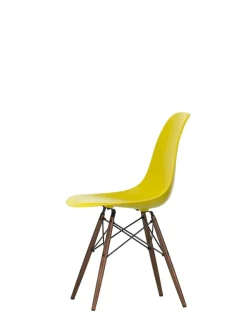 Vitra Spisebordsstole<Eames Plastic Side Chair DSW, mørkbejdset ahorntræ fra