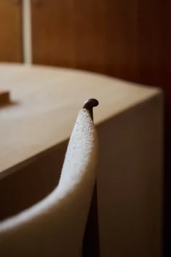 House of Finn Juhl Spisebordsstole<Egypterstol, valnød af Finn Juhl