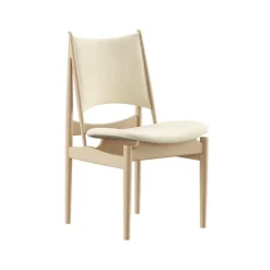 House of Finn Juhl Spisebordsstole<Egypterstol, valnød af Finn Juhl