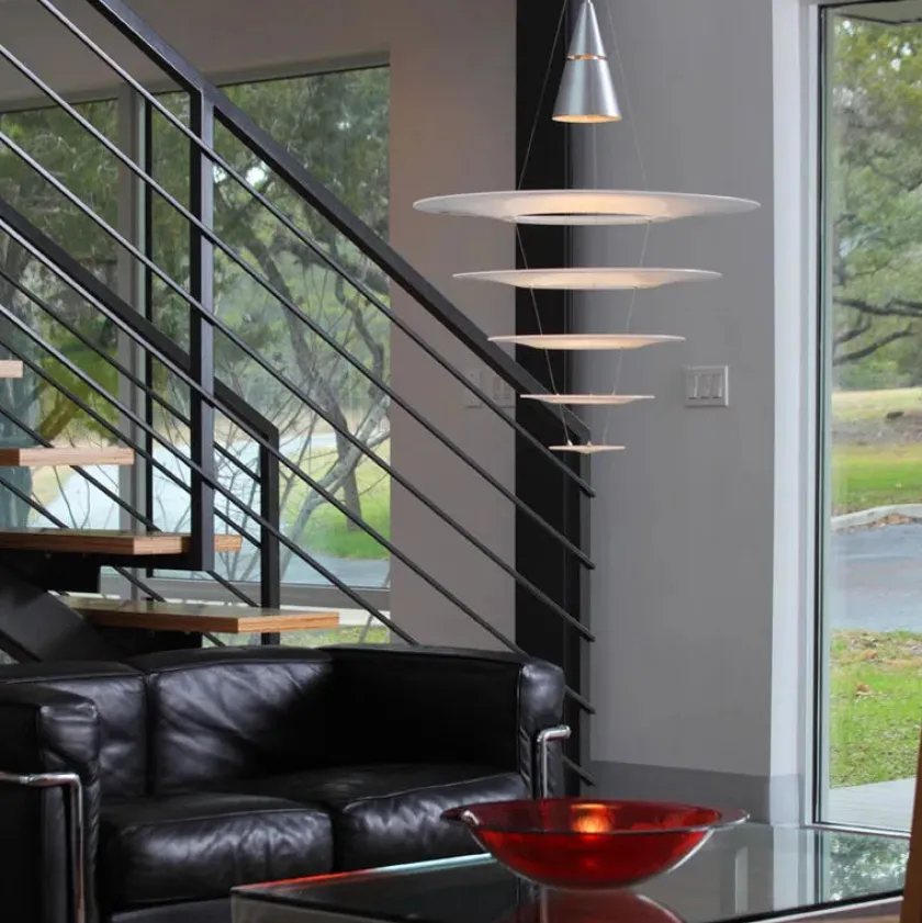 Louis Poulsen Pendler|Spots<Enigma 545 sort pendel fra