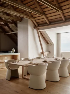 Fritz Hansen Spiseborde<Essay Spisebord af Cecilie Manz