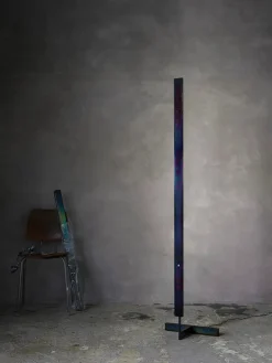 Anour Gulvlamper|Spots<F Model gulvlampe, Dark Opal Chrome fra