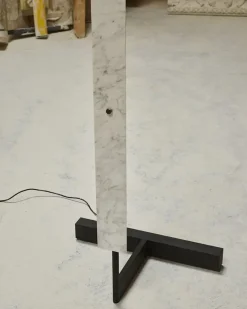 Anour Gulvlamper|Spots<F Model gulvlampe fra