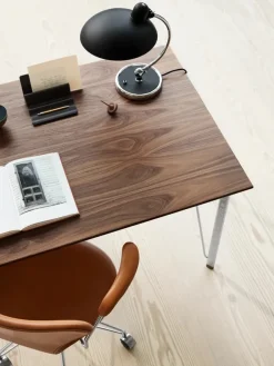 Fritz Hansen Skriveborde<FH3605™ Skrivebord af Arne Jacobsen