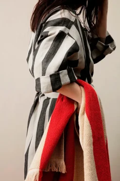 Ferm Living Tøj|Badeværelsestekstiler<Field Robe, sand/black fra