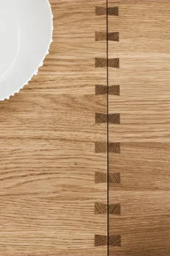 Carl Hansen & Søn Skænke<FK63 Kabinet med ben fra