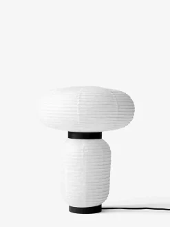 &Tradition Spots<Formakami bordlampe fra