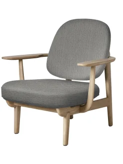 Fritz Hansen Loungestole|Lænestole<Fred Lænestol, lakeret eg fra