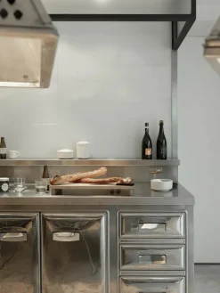 Louise Roe Service<Gallery Object Container 07, limestone fra