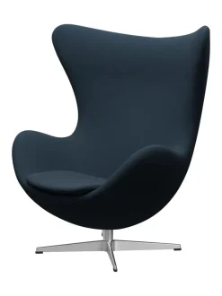 Fritz Hansen Lænestole<Ægget, sort læder/aluminium af Arne Jacobsen