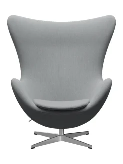 Fritz Hansen Lænestole<Ægget, sort læder/aluminium af Arne Jacobsen
