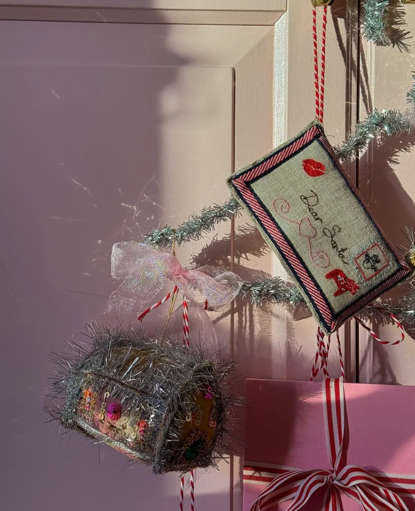 Sissel Edelbo Juletræspynt<Gingerbread Kantha House Ornament fra