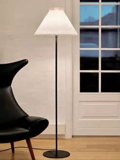 Le Klint Gulvlamper|Spots<334H Gulvlampe, moss green fra