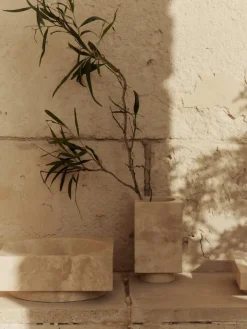 Ferm Living Gaver Til Hende|Vaser<Hew vase, travertin fra