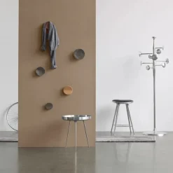 Mater Barstole<Høj barstol i sæbebehandlet eg fra