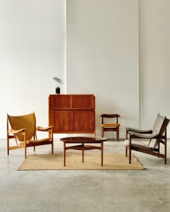 House of Finn Juhl Lænestole<Høvdingestol, valnød af Finn Juhl