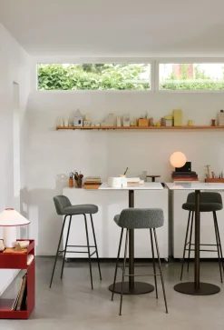 &Tradition Barborde<In Between Barbord SK21, sort stel fra