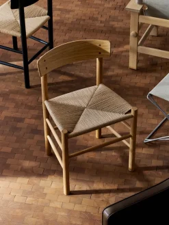 Fredericia Furniture Spisebordsstole<J39 Folkestolen, lys olieret eg af Børge Mogensen