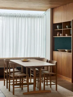 Fredericia Furniture Spisebordsstole<J39 Folkestolen, lys olieret eg af Børge Mogensen