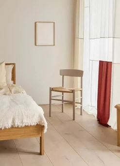 Fredericia Furniture Spisebordsstole<J39 Folkestolen, Pebble grey af Børge Mogensen