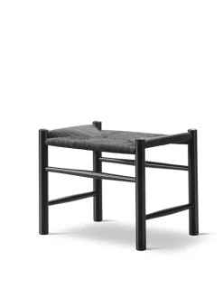 Fredericia Furniture Skamler<J16 Skammel af Hans J. Wegner