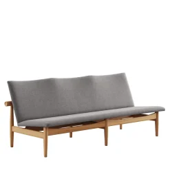 House of Finn Juhl Sofaer<Japan 3 pers. sofa, eg klar olie af Finn Juhl
