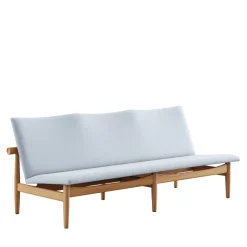 House of Finn Juhl Sofaer<Japan 3 pers. sofa, eg klar olie af Finn Juhl