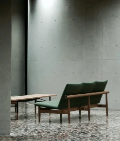 House of Finn Juhl Sofaer<Japan 3 pers. sofa, eg klar olie af Finn Juhl