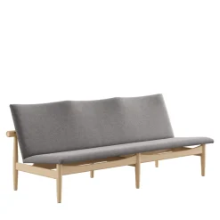 House of Finn Juhl Sofaer<Japan 3 pers. sofa, eg klar olie af Finn Juhl