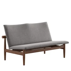 House of Finn Juhl Sofaer<Japan 2 pers. sofa, valnød af Finn Juhl