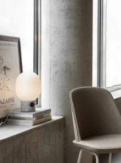 Audo Copenhagen Spots<JWDA Concrete Bordlampe fra