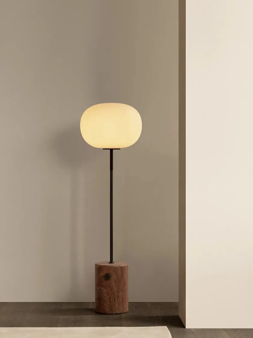 Audo Copenhagen Gulvlamper|Spots<JWDA Floor Lamp, red travertine stone fra