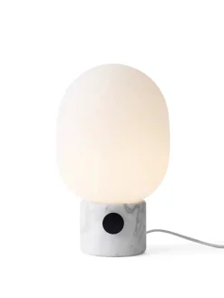 Audo Copenhagen Spots<JWDA Table Lamp, red travertine stone fra