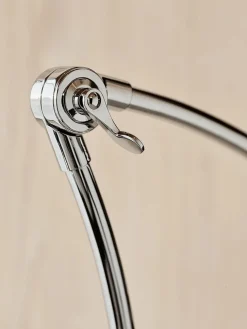 Fritz Hansen Væglamper|Spots<Kaiser Idell 6559-W væglampe fra