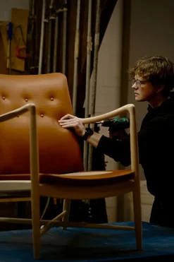 House of Finn Juhl Lænestole<Kaminstolen, eg olie af Finn Juhl