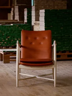 House of Finn Juhl Lænestole<Kaminstolen, eg olie af Finn Juhl