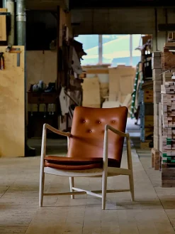 House of Finn Juhl Lænestole<Kaminstolen, eg olie af Finn Juhl