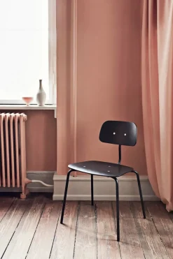 Montana Spisebordsstole<Kevi 2060 stol i sort lak fra