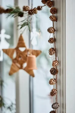 Ib Laursen Juleborddækning<Kogleranke fra