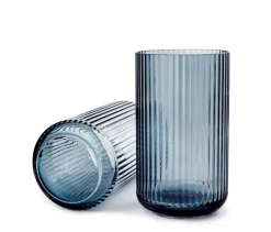 Lyngby Porcelæn Vaser<Lyngbyvasen i lilla, H20,5 cm fra