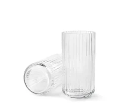 Lyngby Porcelæn Vaser<Lyngbyvasen i lilla, H20,5 cm fra